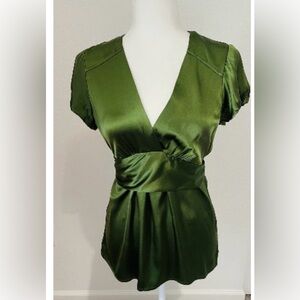 BCBG Maxazria Green Silk Blouse Top size Medium